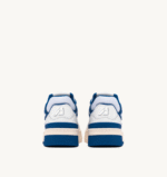 Sneaker Uomo Autry CLC Low in Pelle Bianca con dettagli Blu Elettrico art. ROLM MM06 - immagine 5