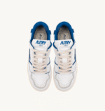 Sneaker Uomo Autry CLC Low in Pelle Bianca con dettagli Blu Elettrico art. ROLM MM06 - immagine 3