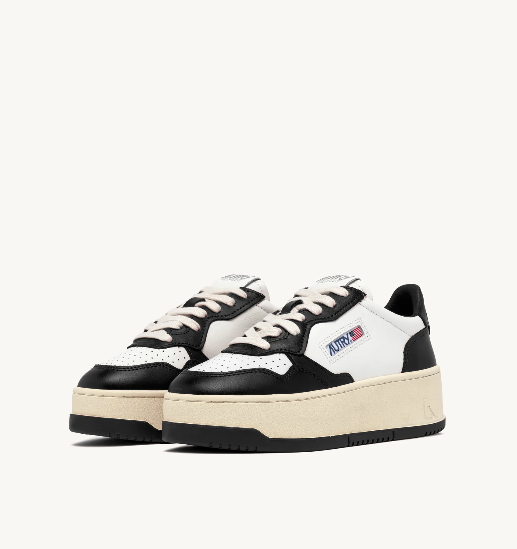 Sneakers Autry Platform Donna in Pelle Bianca e Nera art. PTLW WB01 - immagine 2