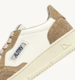 Sneakers Autry Donna In Pelle Avorio e Camoscio Glitter Beige art. AULW TA03 - immagine 3