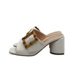 Sandalo Mules Sabot Lorenzo Mari in Nappa Bianca Dettaglio Fibbia Regolabile Tacco in Rafia 7 cm art. Fresia 03 - immagine 4