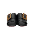 Sandalo Mules Sabot Lorenzo Mari in Nappa Nera Dettaglio Fibbia Regolabile Tacco 7 cm art. Fresia 03 - immagine 3