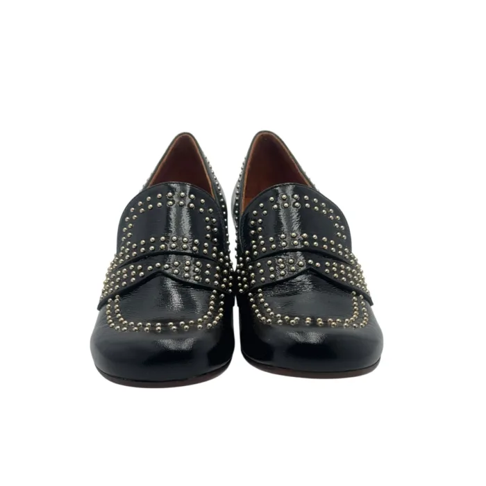 Décolleté Mocassino Chie Mihara in Pelle Lucida Nera e Borchie Tacco grosso 6 cm art. Muleah, foto 4 di 5