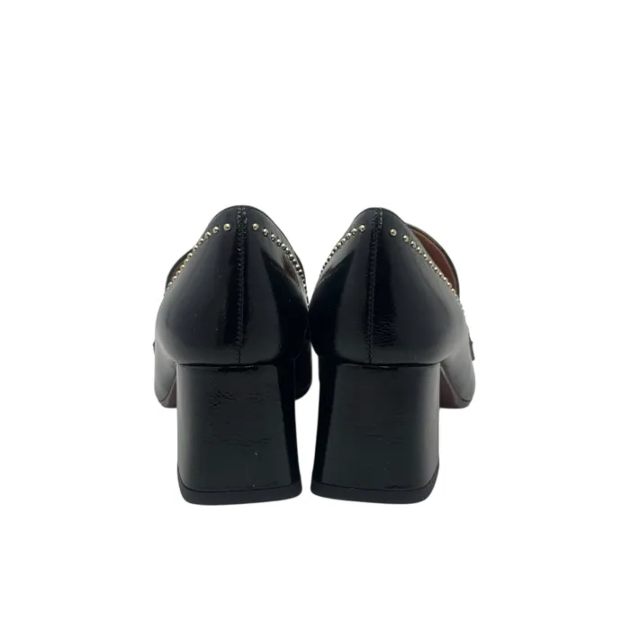 Décolleté Mocassino Chie Mihara in Pelle Lucida Nera e Borchie Tacco grosso 6 cm art. Muleah, foto 5 di 5