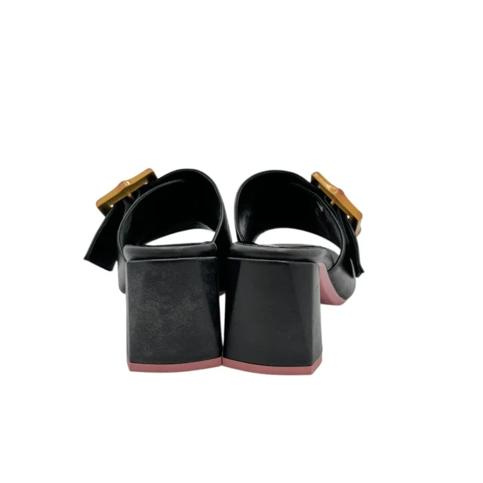 Sandalo Mules Sabot Lorenzo Mari in Nappa Nera Dettaglio Fibbia Regolabile Tacco 7 cm art. Fresia 03, foto 4 di 4
