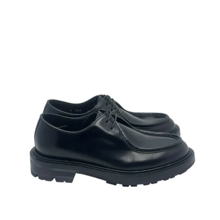 Derby Barrett Uomo con Cucitura sulla Vaschetta in Pelle Nera Fondo Commander art. 222U048.9