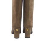 Stivali Via Roma 15 con Tacco H 8 cm in Velour Champagne e V Dorata sul tacco art. 4552 - immagine 5