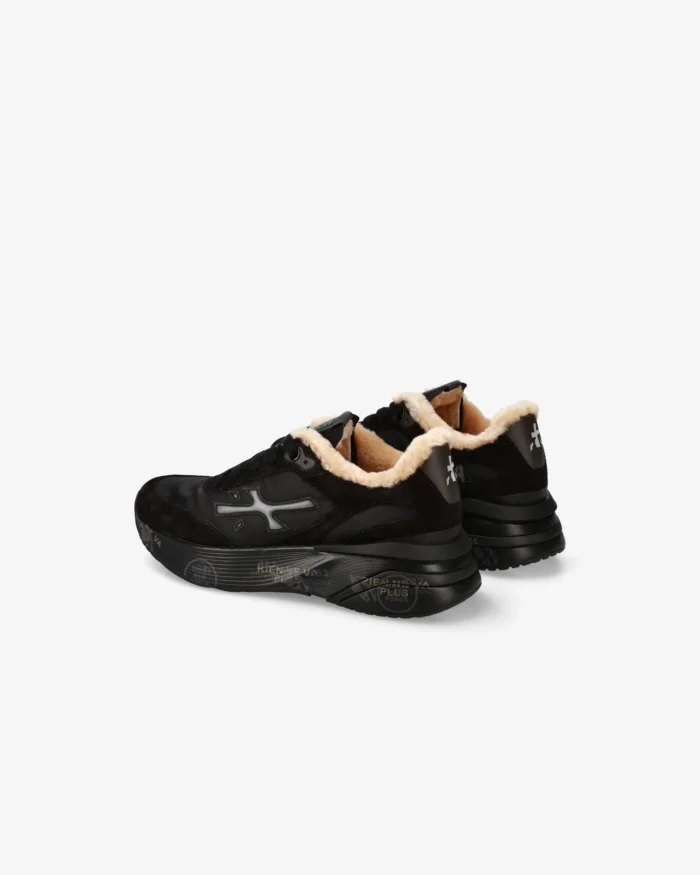 Sneakers Premiata Donna in Tessuto e Camoscio Nero e Pelliccia Interna art. Moerund 7795M, foto 4 di 5