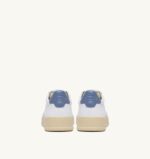 Sneakers Autry Donna in Pelle con Spoiler Azzurro art. AULW LL89 - immagine 3