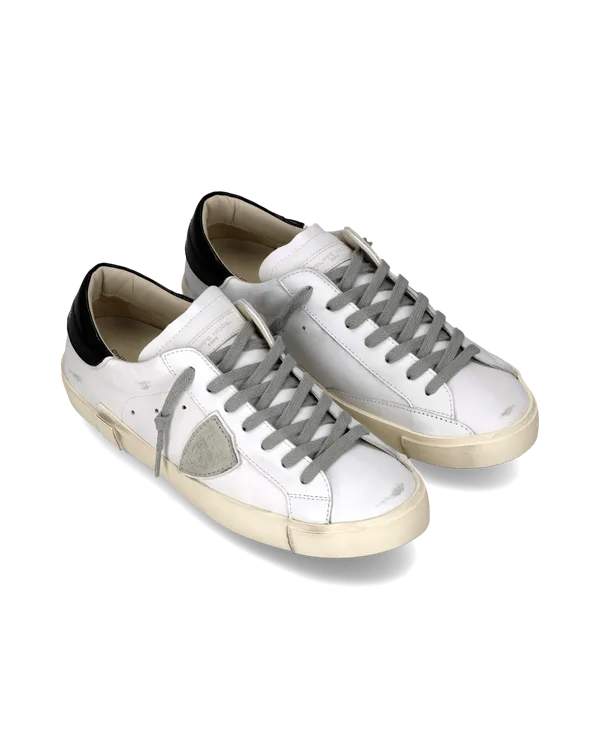 Sneakers Donna Paris Prsx Philippe Model in Pelle Bianca con Spoiler Nero Lucido art. PRLD V030, foto 2 di 4