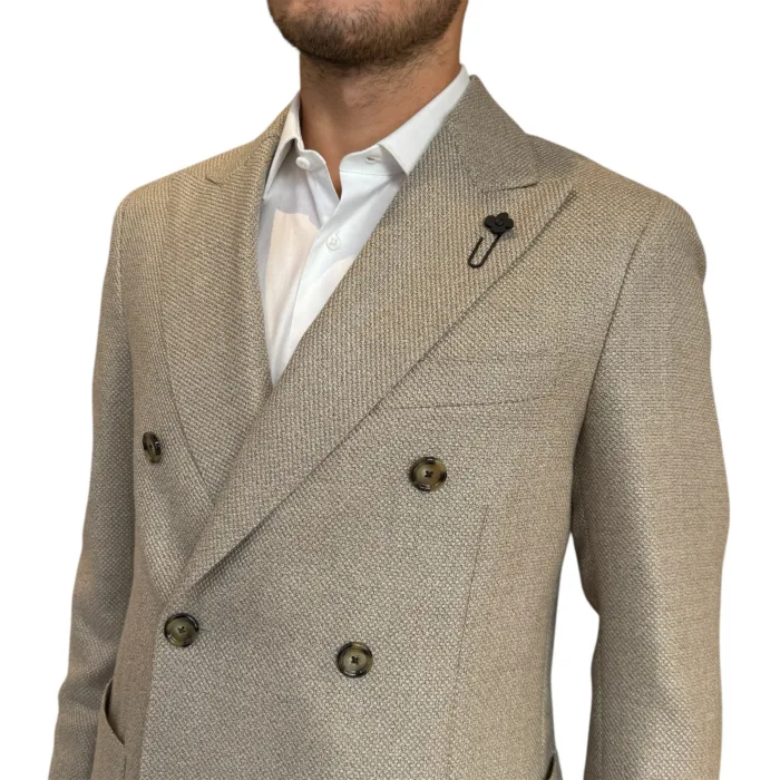 Giacca Doppiopetto Lardini in Misto Lana Seta Cashmere Beige Art. CN660AE AAIF65523 210, foto 2 di 2