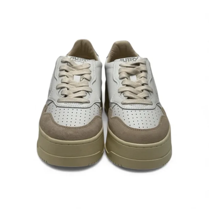 Sneakers Autry Platform Donna in Pelle Bianca e Camoscio con Spoiler Argento art. PTLW LS74, foto 3 di 5