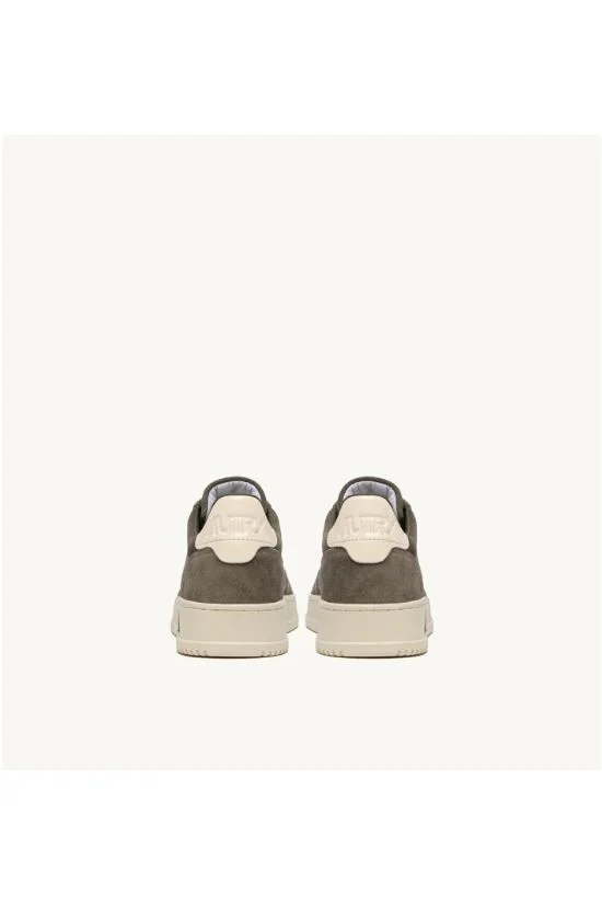 Sneakers Autry Uomo in Camoscio Verde Muschio Spoiler Bianco art. AULM UH04, foto 2 di 3