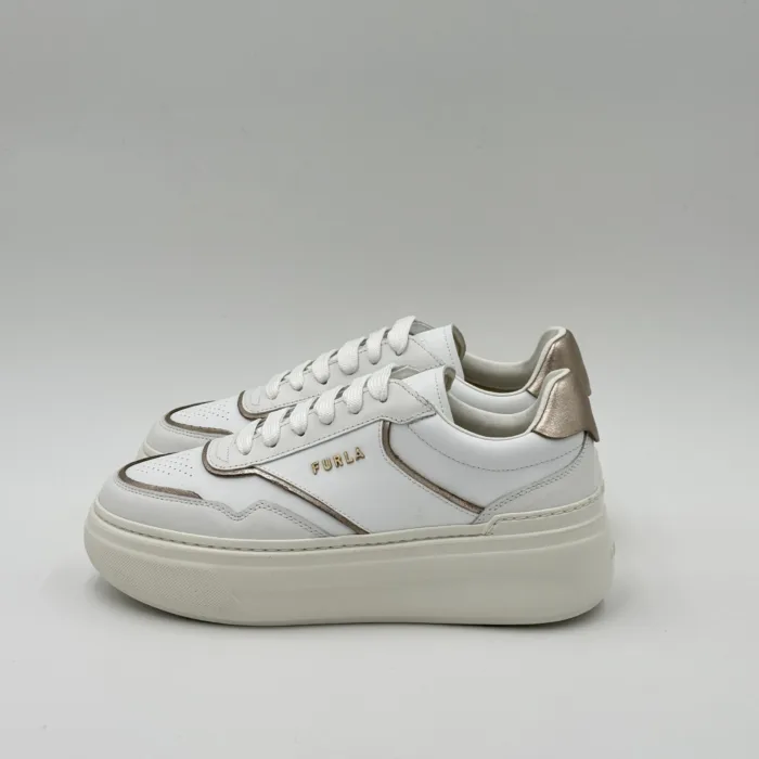 Sneakers Donna Furla in Pelle Bianca e Dettagli Dorati art. YK73NUA, foto 4 di 5