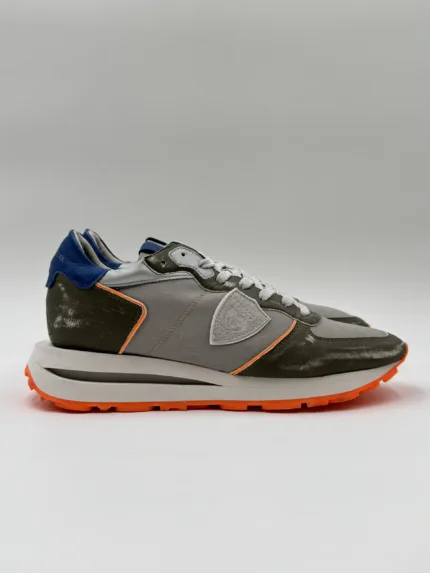 Sneakers Uomo Philippe Model Tropez Haute In Pelle e Nylon Verde Militare e Dettagli Fluo art. TKLU WNV2