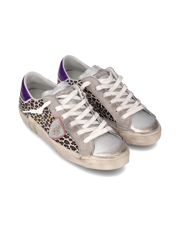 Sneakers Donna Paris Prsx Philippe Model in Pelle Argento con Dettagli Maculati e Spoiler Viola art. PRLD XL04, foto 2 di 4
