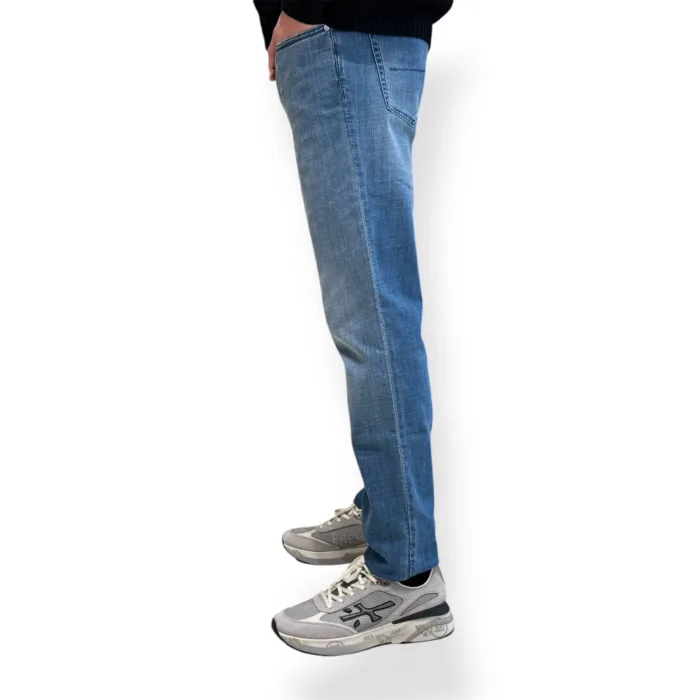 Jeans 5 Tasche Re-Hash In Denim UltraLight 8 Once Lavaggio Chiaro Blue art. P015-RP 2D613, foto 2 di 3