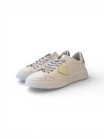 Sneakers Donna Philippe Model Temple in Pelle Bianca e Spoiler Lilla Effetto Vernice art. BTLD VEN1 - immagine 3
