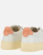 Sneakers Autry Donna In Pelle Bianca, Spoiler Salmone e Scritta art. AULW DL03 - immagine 5