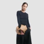 Borsa media da polso o a Spalla Minobossi in Morbida Nappa Nocciola art. BRACELET JANE NAPPA ROSE GOLD - immagine 2