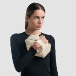 Borsa mini da polso Minobossi in Morbida Nappa Avorio art. BRACELET JOY NAPPA LATTE - immagine 5