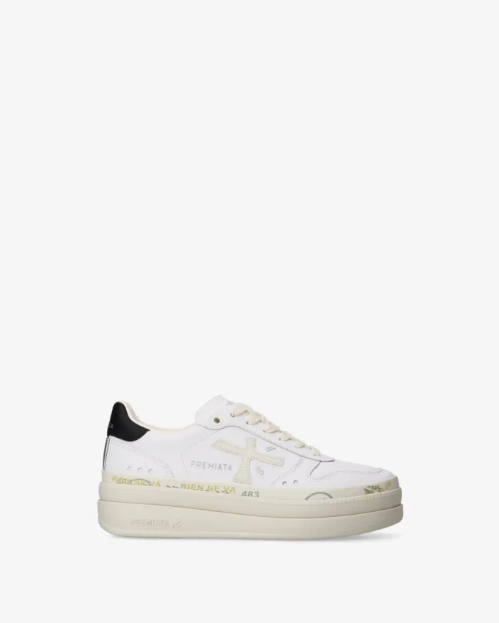 Sneakers Premiata Donna In Pelle Bianca e Spoiler Nero art. Micol 8197, foto 1 di 5