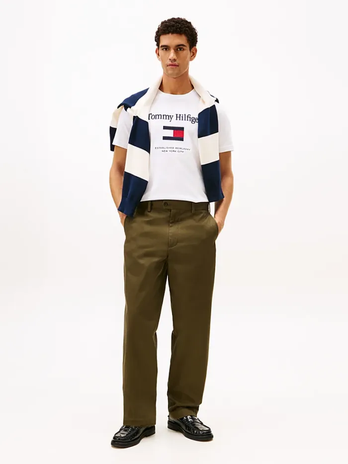 T-shirt Uomo Tommy Hilfiger Regular fit Bianca in Cotone con Logo Frontale in Rilievo cod MW0MW42736 YBR, foto 3 di 5