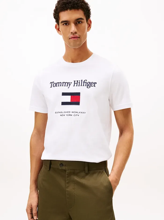 T-shirt Uomo Tommy Hilfiger Regular fit Bianca in Cotone con Logo Frontale in Rilievo cod MW0MW42736 YBR, foto 1 di 5