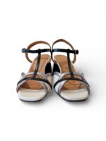 Sandalo Chie Mihara In Pelle Lucida Nera e Pelle Crema, Tacco Grosso 7 cm art. Ryejo - immagine 4