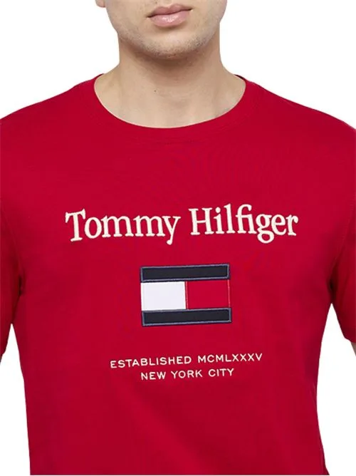 T-shirt Uomo Tommy Hilfiger Regular fit Rossa in Cotone con Logo Frontale in Rilievo cod MW0MW42736 XLD, foto 2 di 3