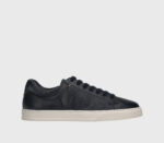Baskets homme Doucal en cuir lisse bleu et semelle blanche. Réf. DU3552SPENUF281EB00