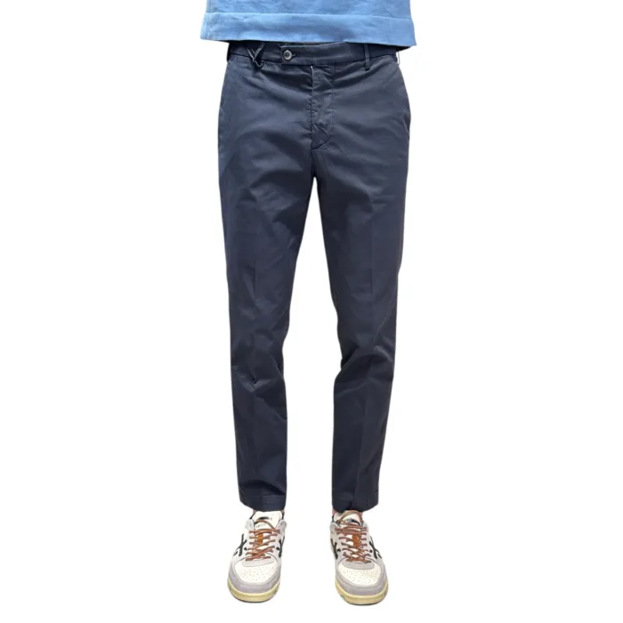 Pantaloni In Cotone con Elastico in vita e Tasca a Filo Michael Coal Blu Notte art. Brad One More Size 2563 Capri, foto 1 di 3
