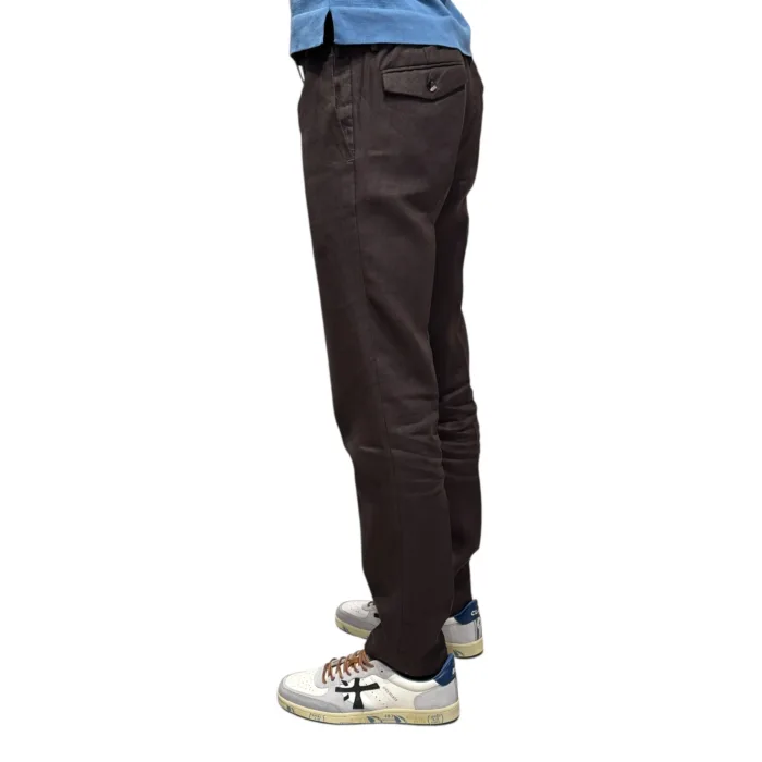 Pantaloni In Puro Lino con Elastico in vita e Coulisse Michael Coal Testa di Moro art. Denny 3259, foto 2 di 3