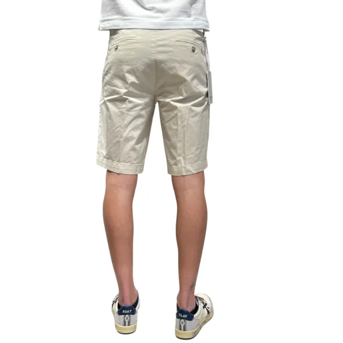 Bermuda Uomo Re-Hash in Cotone, tasche a filo, Avorio colore 0144 cod. BB33 2104 Bernini, foto 3 di 3