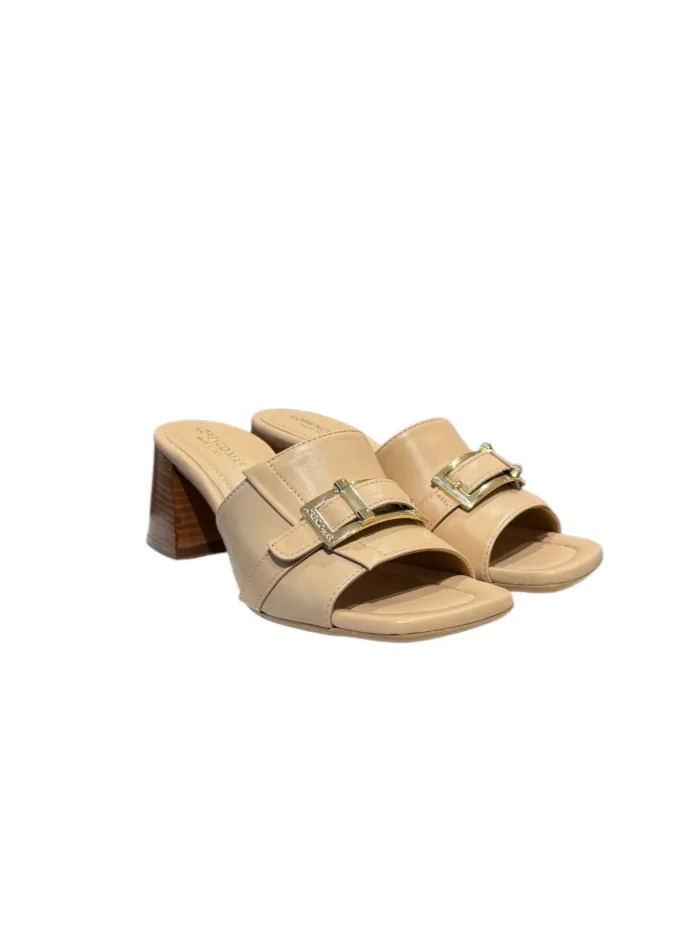 Sandalo Mules Sabot Lorenzo Mari in Nappa Beige Nude Dettaglio Fibbia Tacco 7 cm art. Fresia 14, foto 2 di 5