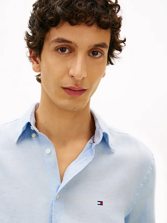 Camicia In Lino Regular Fit Uomo Tommy Hilfiger Azzurro Chiaro art. MW0MW41530 C10, foto 2 di 4