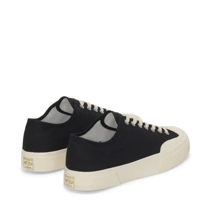 Sneakers Superga Uomo in Tela Nera Suola Bianca art. 2432 Works Low Cut Cotton Canvas Black-Off White, foto 3 di 5