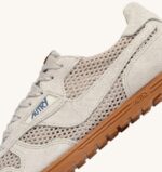 Sneakers Autry Windspin Donna in Camoscio e Rete Traforata Beige art. WSLW KS06 - immagine 6