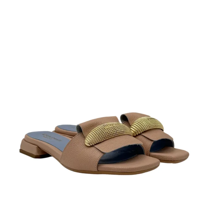 Ciabatta Lorenzo Mari In Pelle Martellata Rosa Nude, Accessorio Oro Tacco 3 cm art. Samu Mag 51, foto 2 di 6