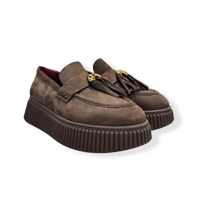 Mocassino Con Nappine Lorenzo Mari in Pelle Nubuck Testa di Moro art. Sally 07, foto 2 di 4