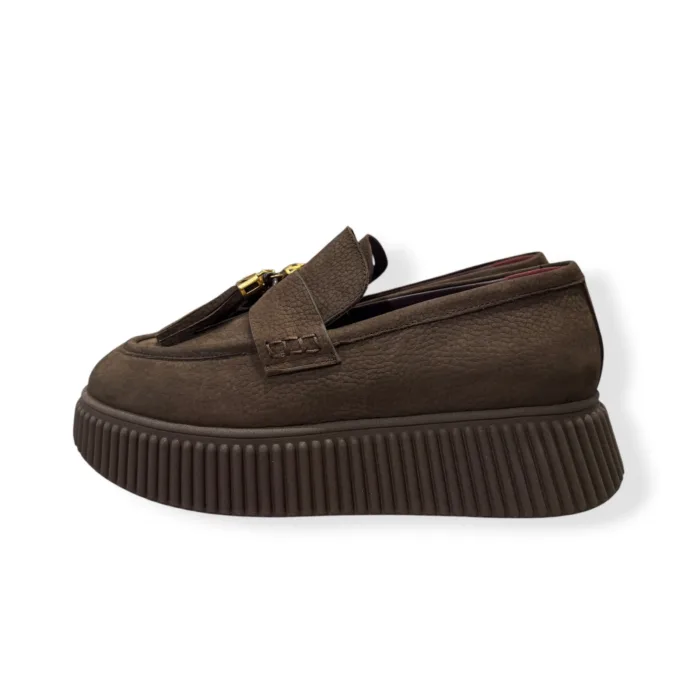 Mocassino Con Nappine Lorenzo Mari in Pelle Nubuck Testa di Moro art. Sally 07, foto 3 di 4