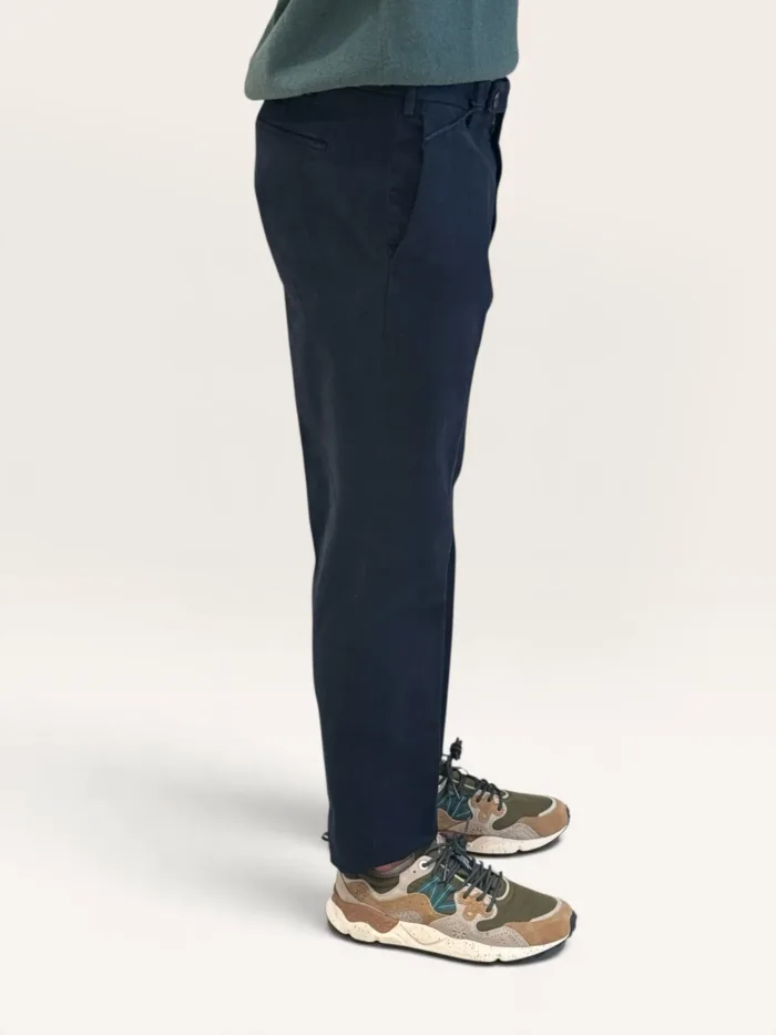 Pantalone Tasca a Filo Michael Coal Brad In Caldo Cotone Blu One More Size art. MCBRAOMS2505F26C Capri, foto 2 di 3