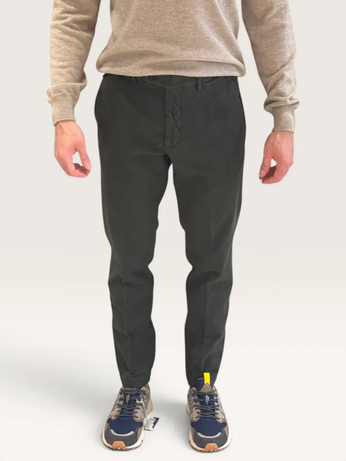 Pantalone Tasca a Filo Michael Coal Brad In Caldo Cotone Verde Militare One More Size art. MCBRAOMS2505F26C Capri, foto 1 di 3