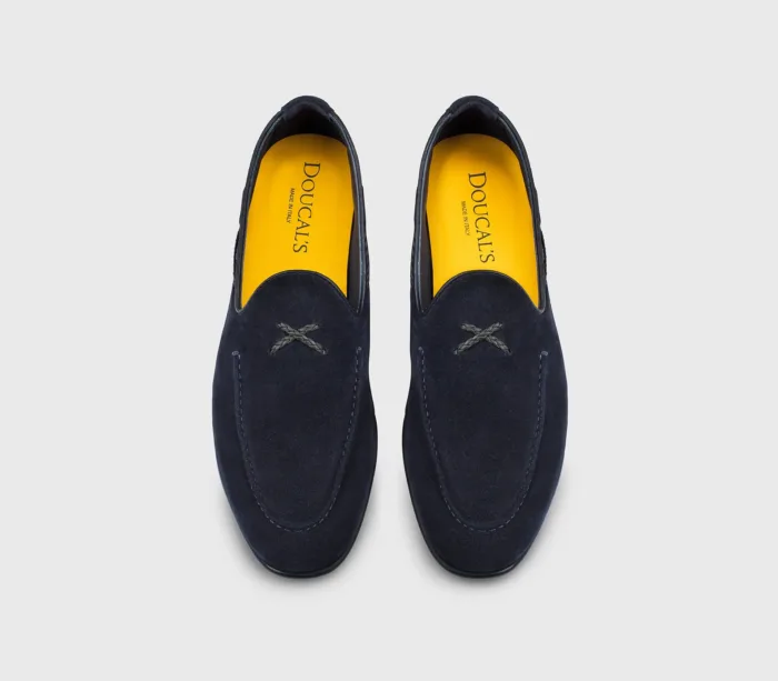 Mocassino Uomo Doucal's In Camoscio Blu con Fondo Cuoio e Lacci Intrecciati Art. DU3521TAORUZ274NB22, foto 2 di 4