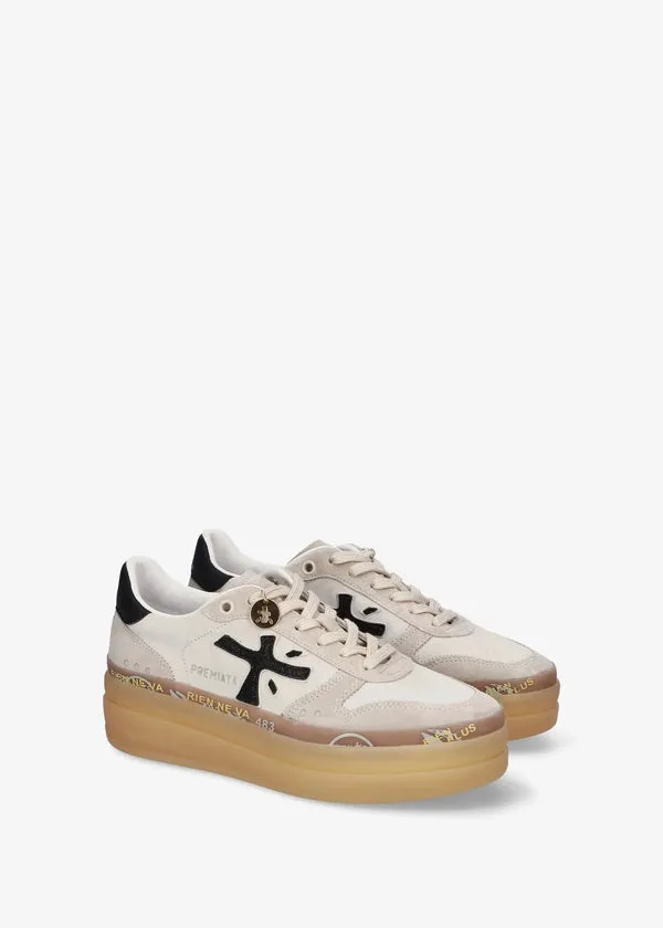 Sneakers Premiata Donna in Camoscio Grigio Beige e Dettagli Neri art. Micol 8569, foto 2 di 3