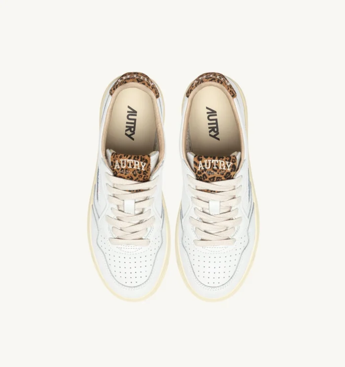 Sneaker Donna Autry Medalist Low in Pelle Bianca e Spoiler Maculato mod. AULW HJ02, foto 5 di 6