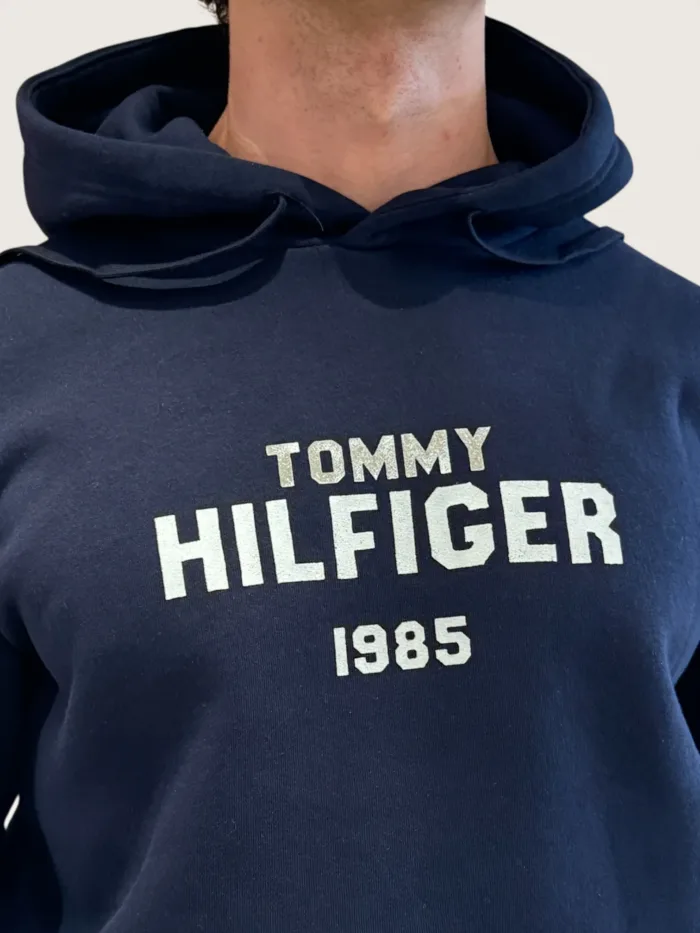 Felpa Uomo Tommy Hilfiger con cappuccio e logo ricamato Blu cod. MW0MW44937 DW5, foto 2 di 4