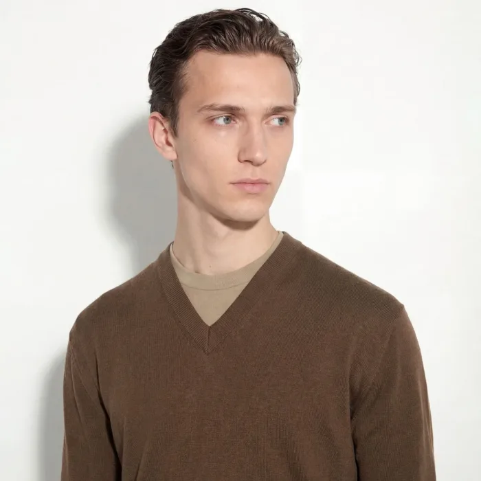 Maglia Paolo Pecora Girocollo Loose Fit in Lana Merino Extrafine Ebano e Bianco cod. 26I C1M0 A019 F001 U211, foto 3 di 4
